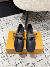 China Replica LV Women Shoes 105usd Only